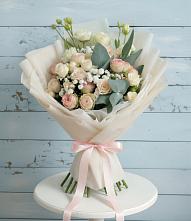 Букет цветов из:  Розы и Лизиантусы в Нововолково
