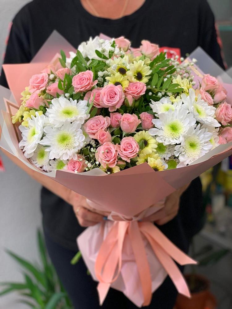 Букет цветов из: Розы и Хризантемы в Нововолково