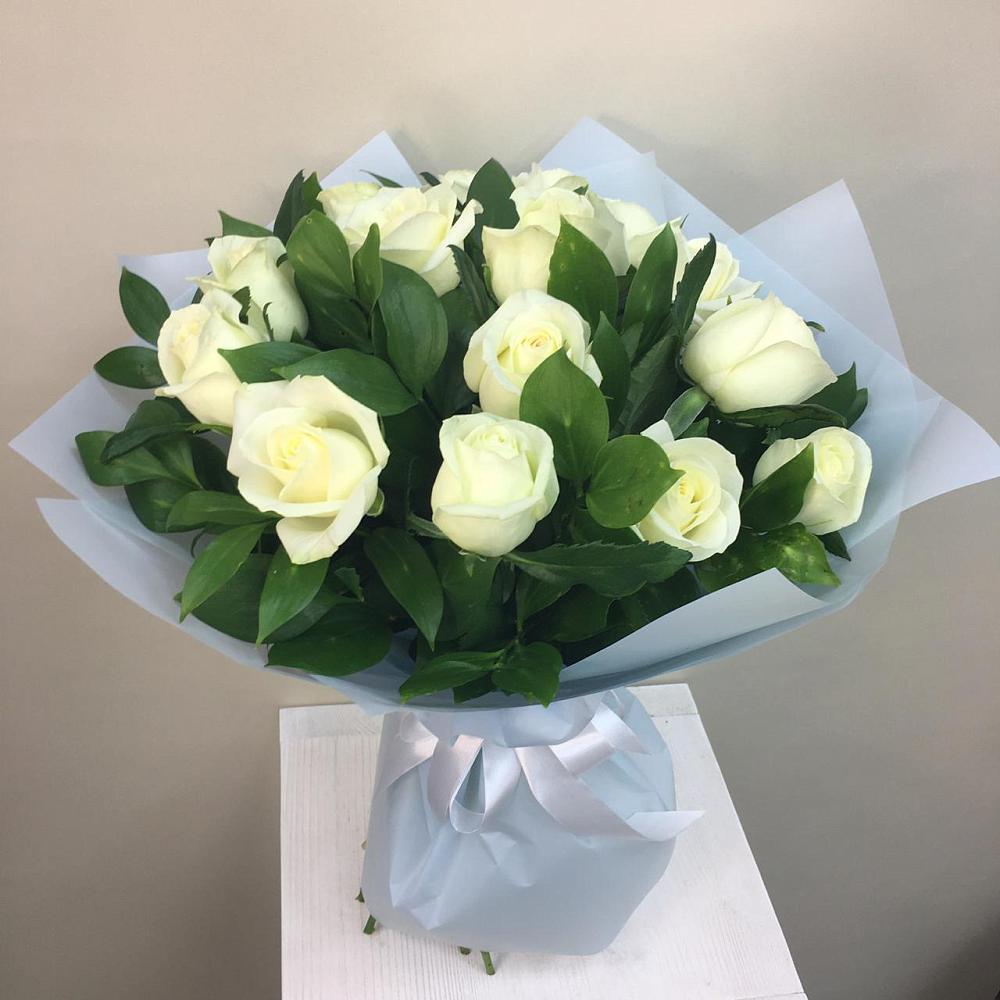 Букет 15 Белых роз Проуд в Нововолково