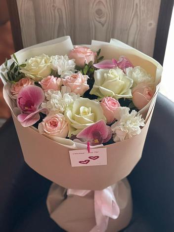 Букет цветов из: Орхидеи, Розы и Гвоздики в Нововолково