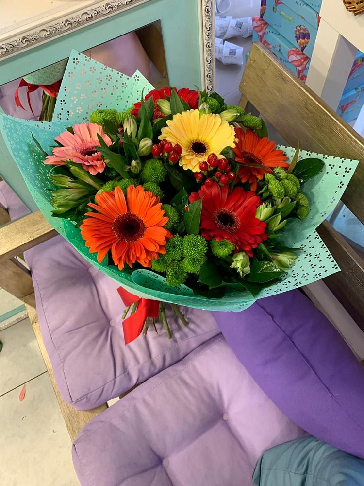 Букет цветов из: Герберы, Хризантемы и Альстромерии в Нововолково