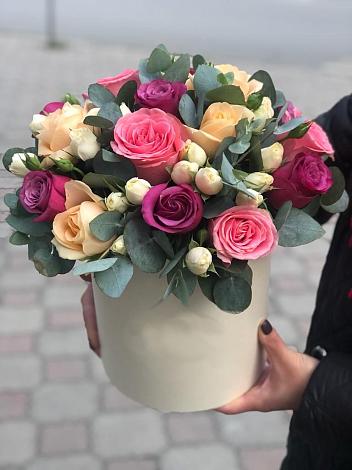 Цветочная композиция из Розы в шляпной коробке в Нововолково