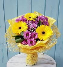 Букет цветов из:  Хризантемы и Герберы в Нововолково