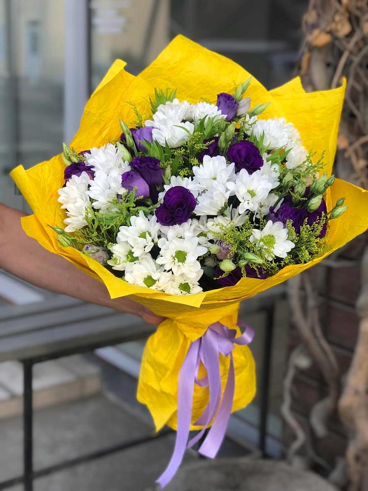 Букет цветов из: Ирисы, Хризантемы и Ромашки в Нововолково