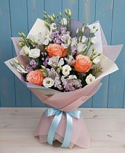Букет цветов из:  Лизиантусы, Розы, Альстромерии и Гипсофила в Нововолково