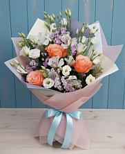 Букет цветов из:  Лизиантусы, Розы, Альстромерии и Гипсофила в Нововолково