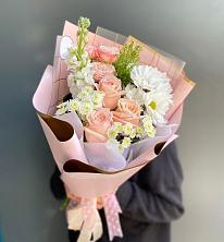 Букет цветов из:  Хризантемы и Розы в Нововолково
