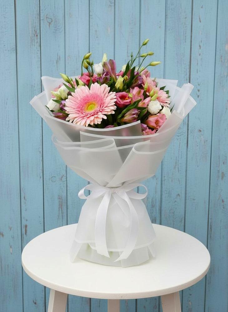 Букет цветов из: Герберы, Альстромерии и Лизиантусы в Нововолково