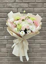 Букет цветов из:  Гвоздики, Розы, Лизиантусы и Хризантемы в Нововолково