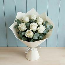 Букет Белые розы в Эвкалипте в Нововолково