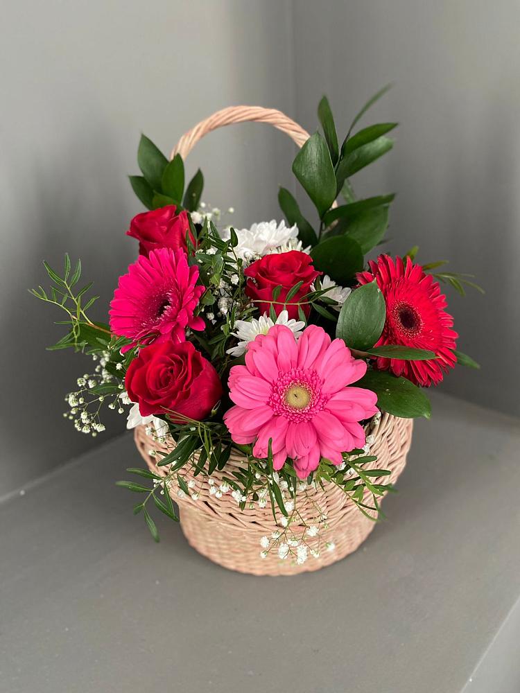 Цветочная композиция из Розы, Хризантемы и Герберы в корзине в Нововолково