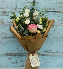 Букет цветов из:  Розы и Лизиантусы в Нововолково