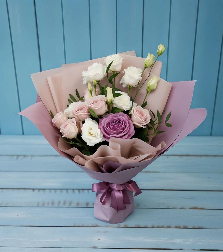 Букет цветов из: Розы и Лизиантусы в Нововолково